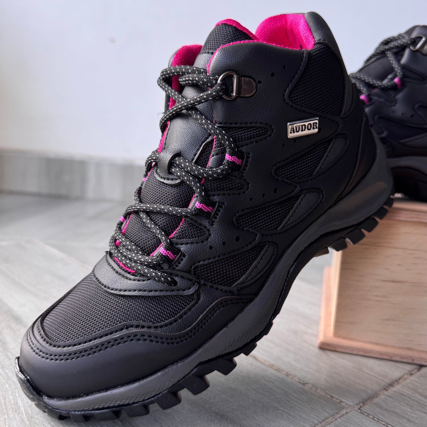Bota mujer Outdoor Ref- 2352 Negra