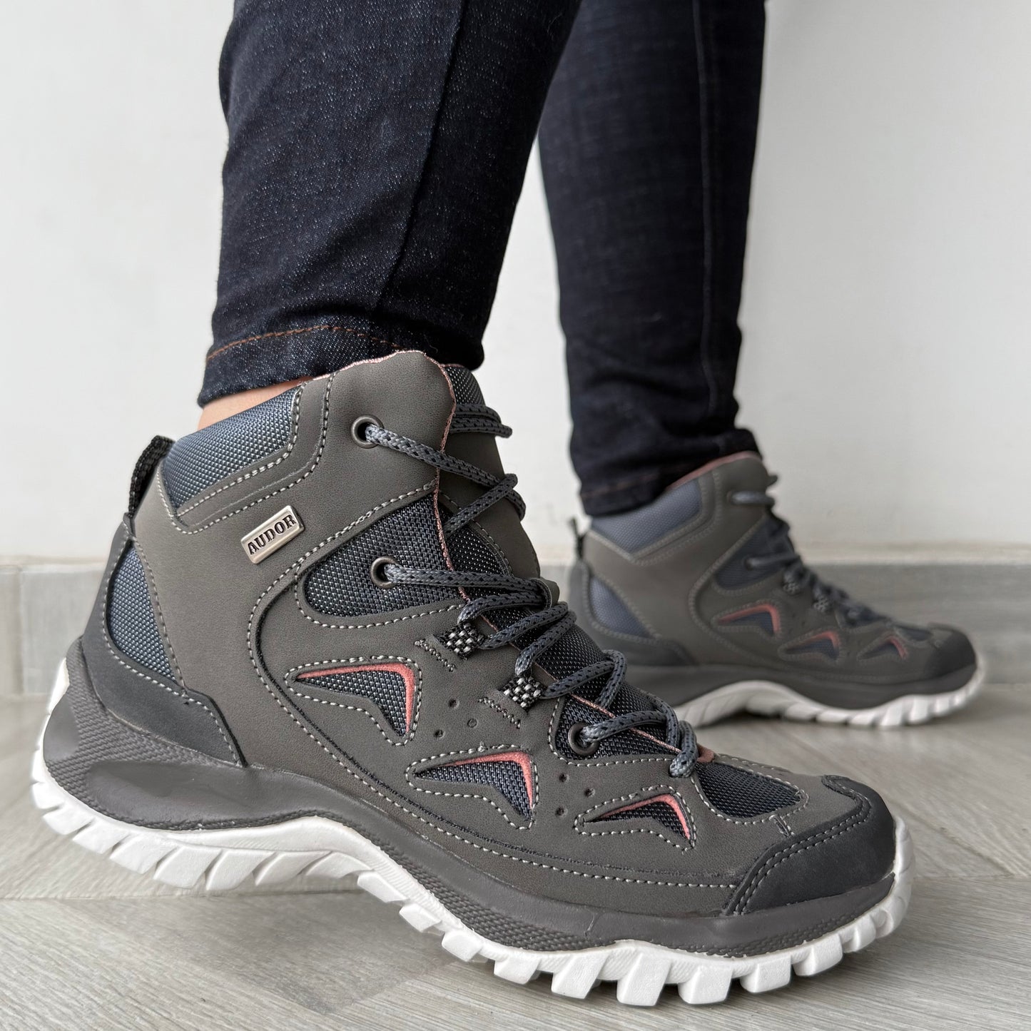 Bota mujer Outdoor Ref- 2502 Gris