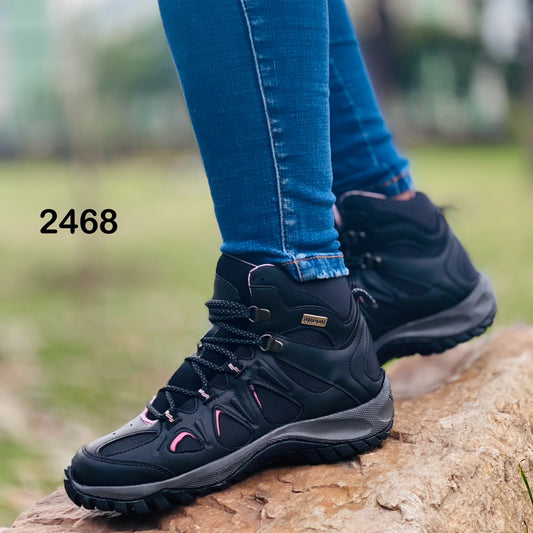 Bota mujer Outdoor Ref- 2468 Negra