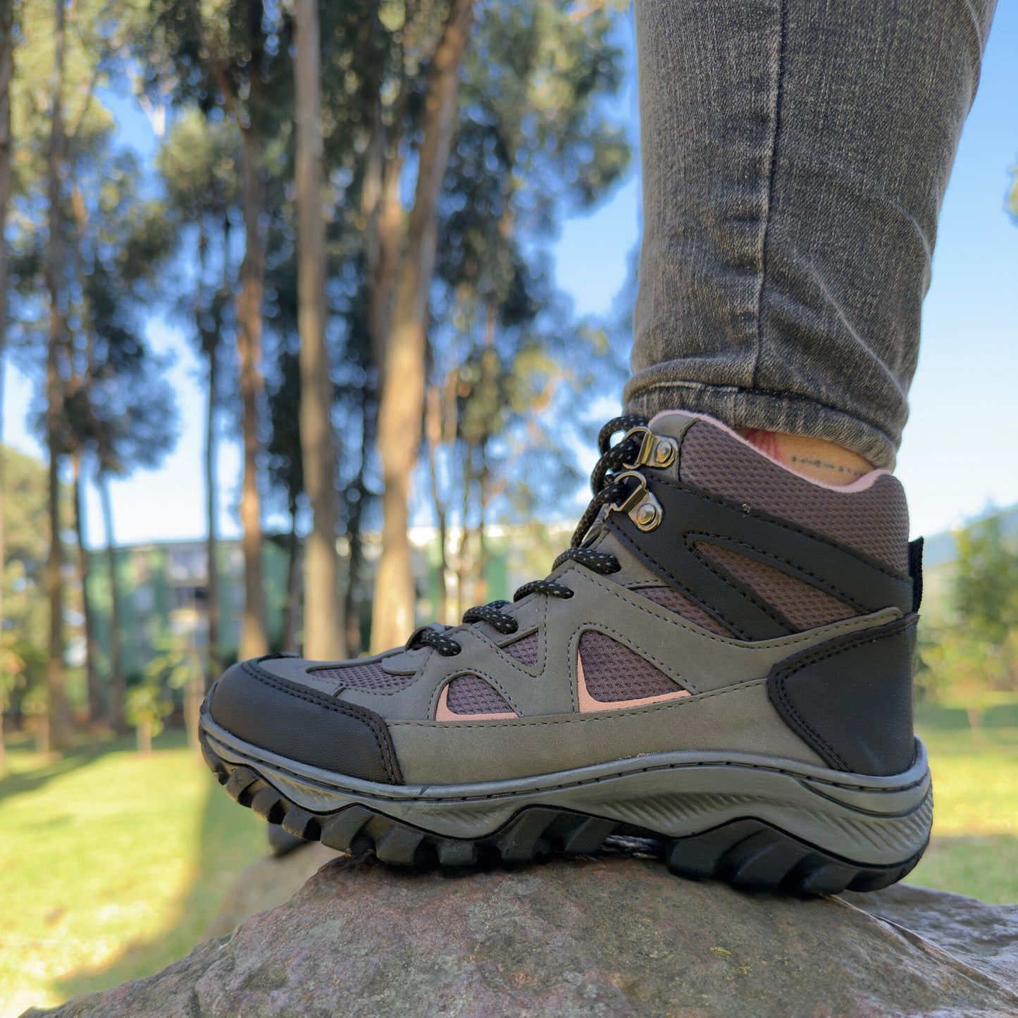 Bota mujer Outdoor Ref- 403 Gris